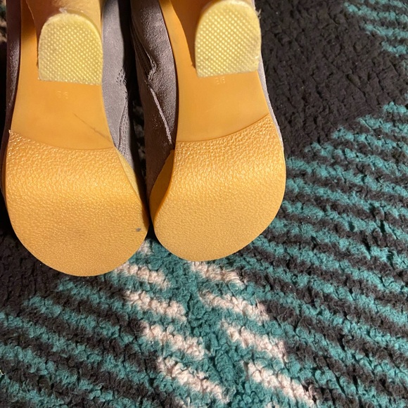 Charles David Gray Suede Lace up Knee High Bootss - Picture 7 of 10